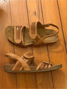 Comfortiva Brown Leather Strappy Sandals Size 9 🌿